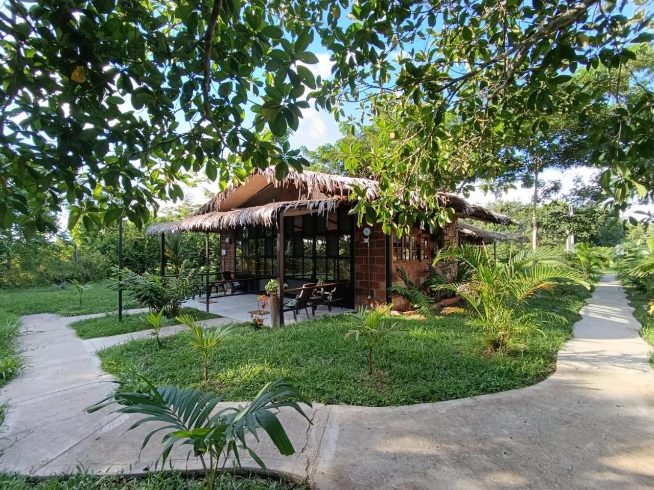 Hotel Boutique Villaliliana Leticia Exterior photo